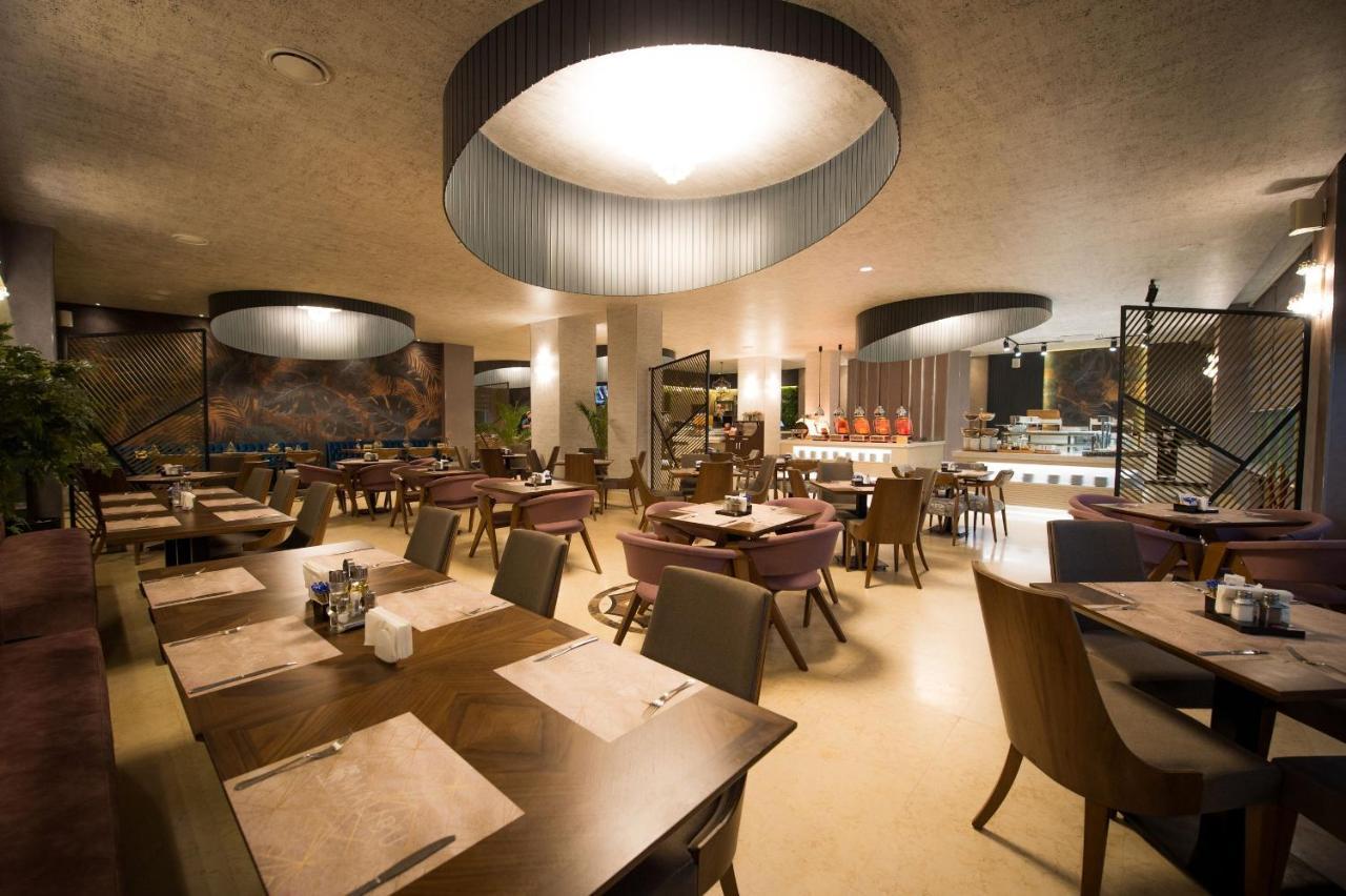 Alezzi Majestic Apartments 115 那沃达利 外观 照片