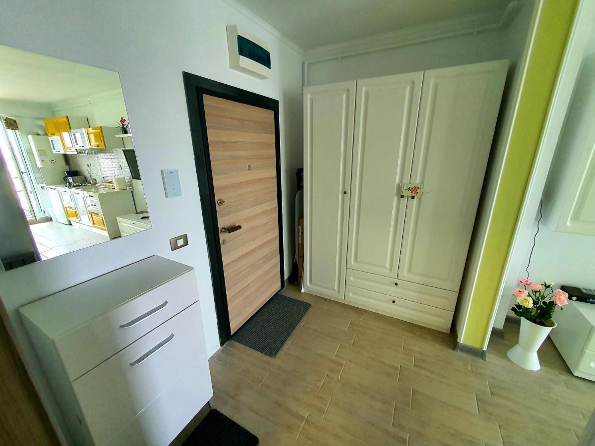 Alezzi Majestic Apartments 115 那沃达利 外观 照片